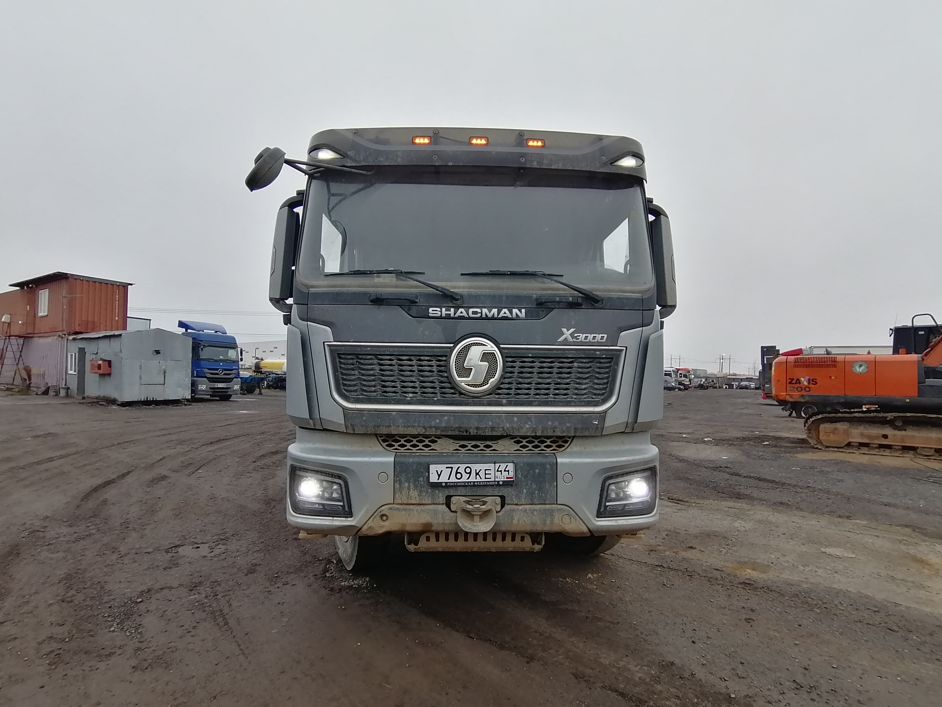 Shacman (Shaanxi) SX* 8x4 Самосвал