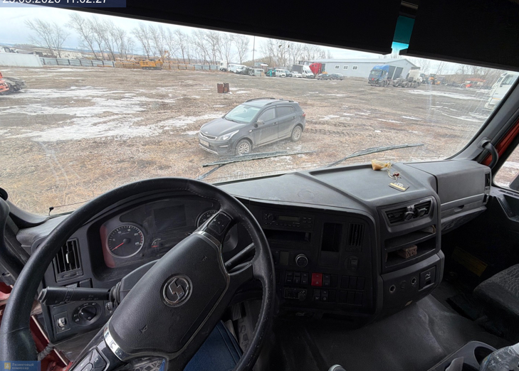 Специализированный, автомобиль-самосвал Shacman SX32586T384C